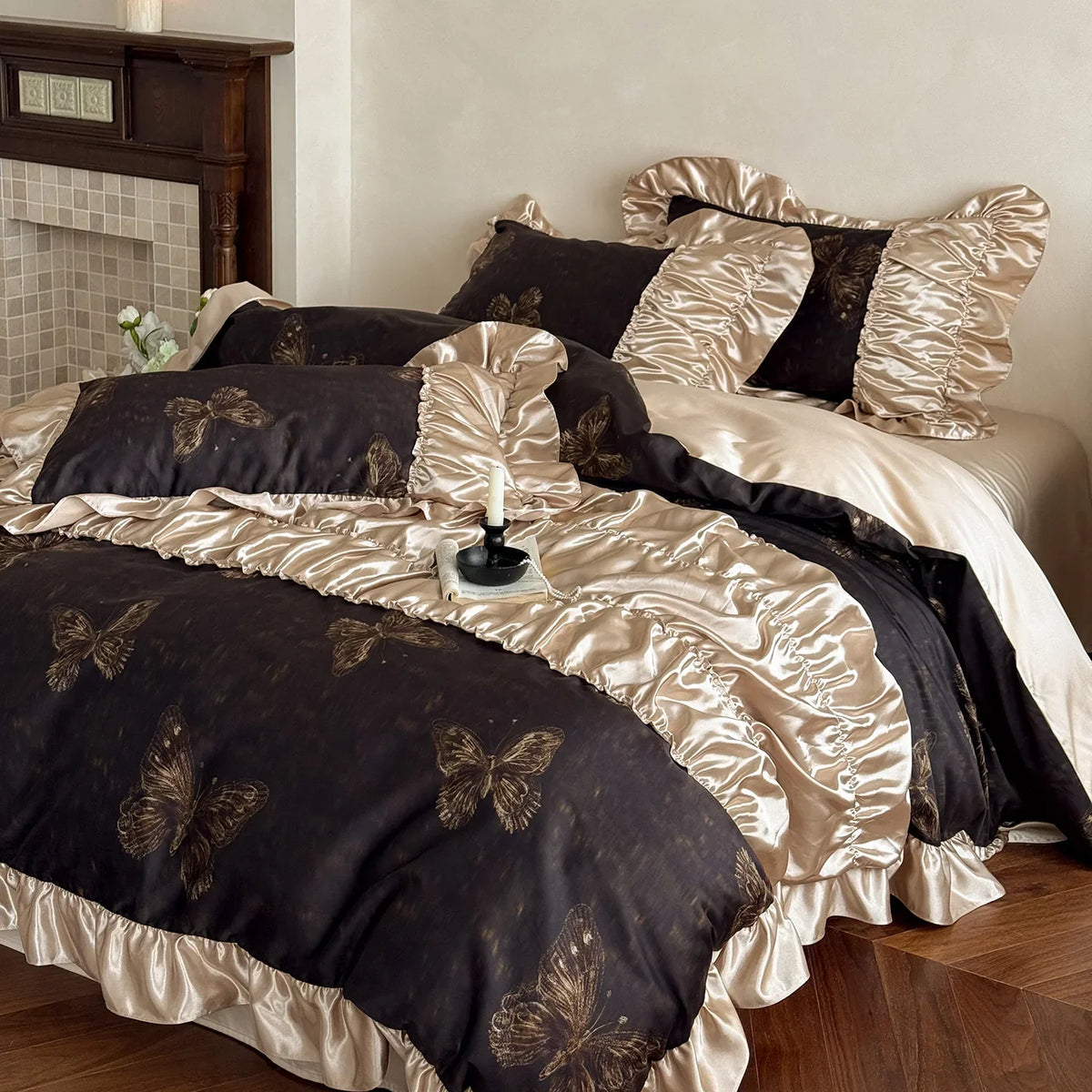 Satin Bedding Set Butterfly Print Ruffle Trim Four-Piece