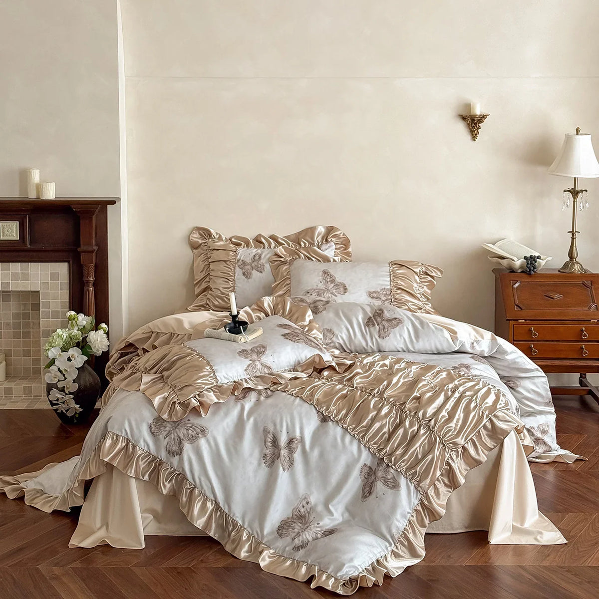 Satin Bedding Set Butterfly Print Ruffle Trim Four-Piece