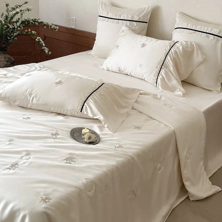 Satin Bedding Set Temperature-Regulating Floral Embroidery
