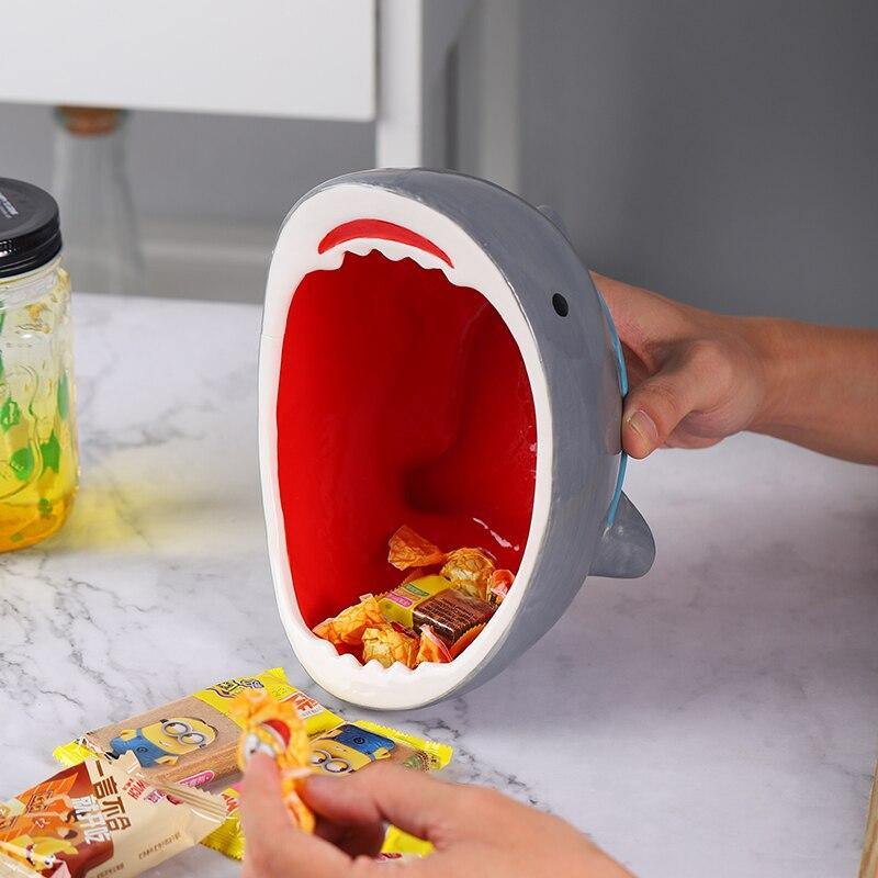 Snack Bowl Ceramic Shark Jaw Design 20 Oz Capacity