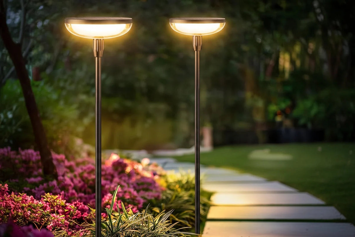 Solar Pathway Light 31 Inch 14-Hour Runtime