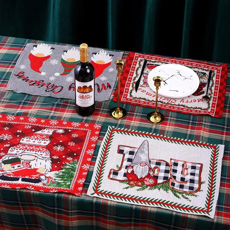 Tablecloth Santa Pattern Durable & Machine-Washable