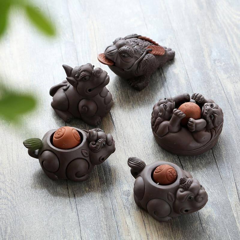 Tea Pet Purple Clay Toad Figurine Japanese Inspired Tea Table Decor