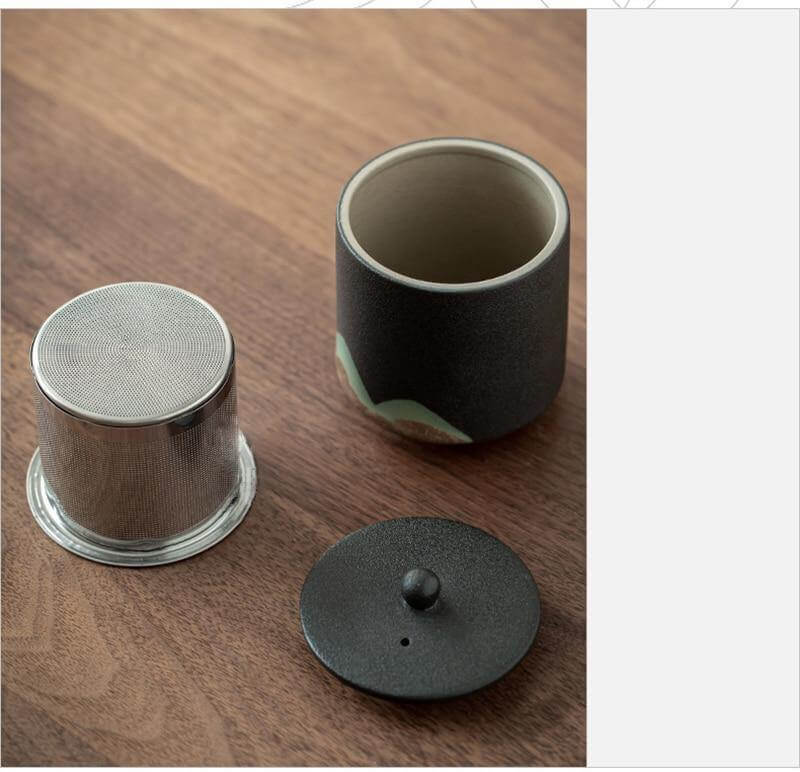 Tea Set Pottery Mountain Design Metal Filter Set of 5