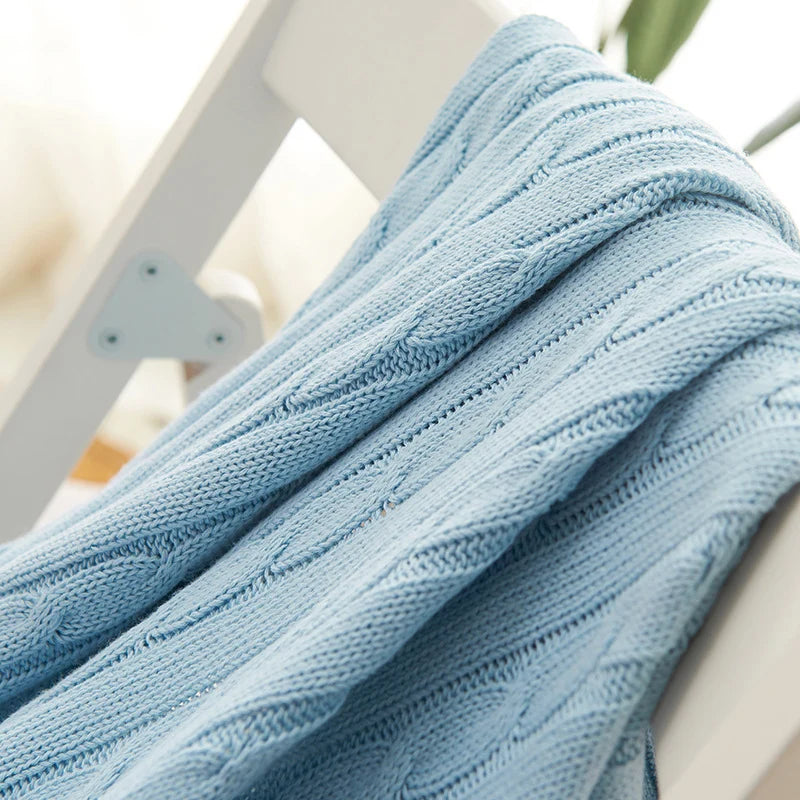 Throw Blanket Cable-Knit Design Machine-Washable Soft Yarn
