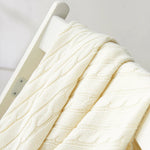 Throw Blanket Cable-Knit Design Machine-Washable Soft Yarn