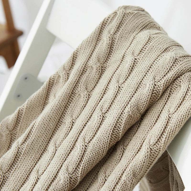 Throw Blanket Cable-Knit Design Machine-Washable Soft Yarn