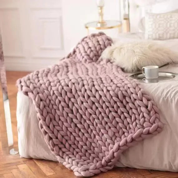Throw Blanket Chunky Wool Plush & Warm