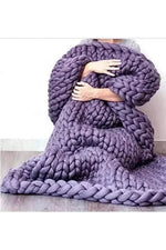 Throw Blanket Extra-Soft Chunky Braided Polyester