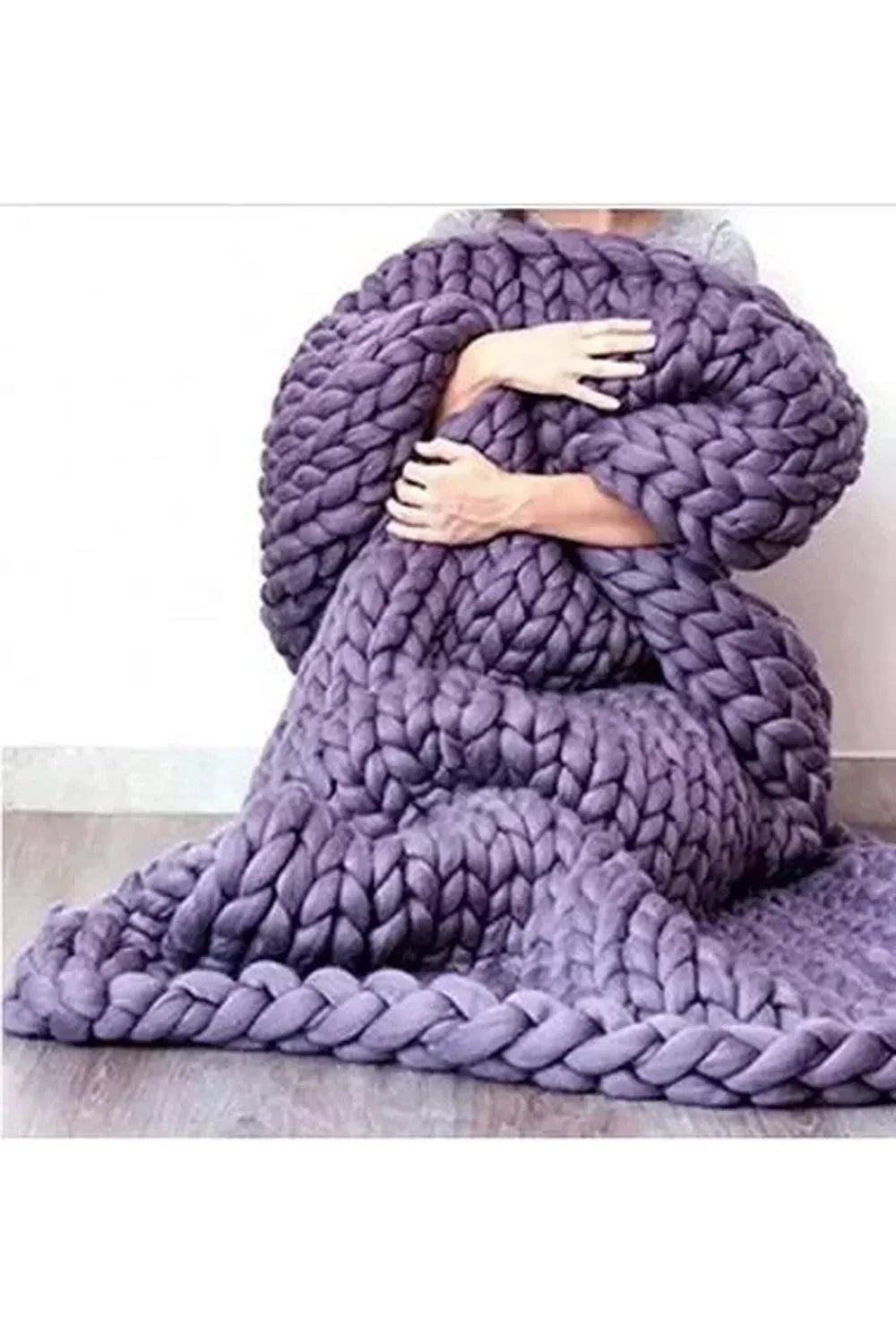 Throw Blanket Extra-Soft Chunky Braided Polyester