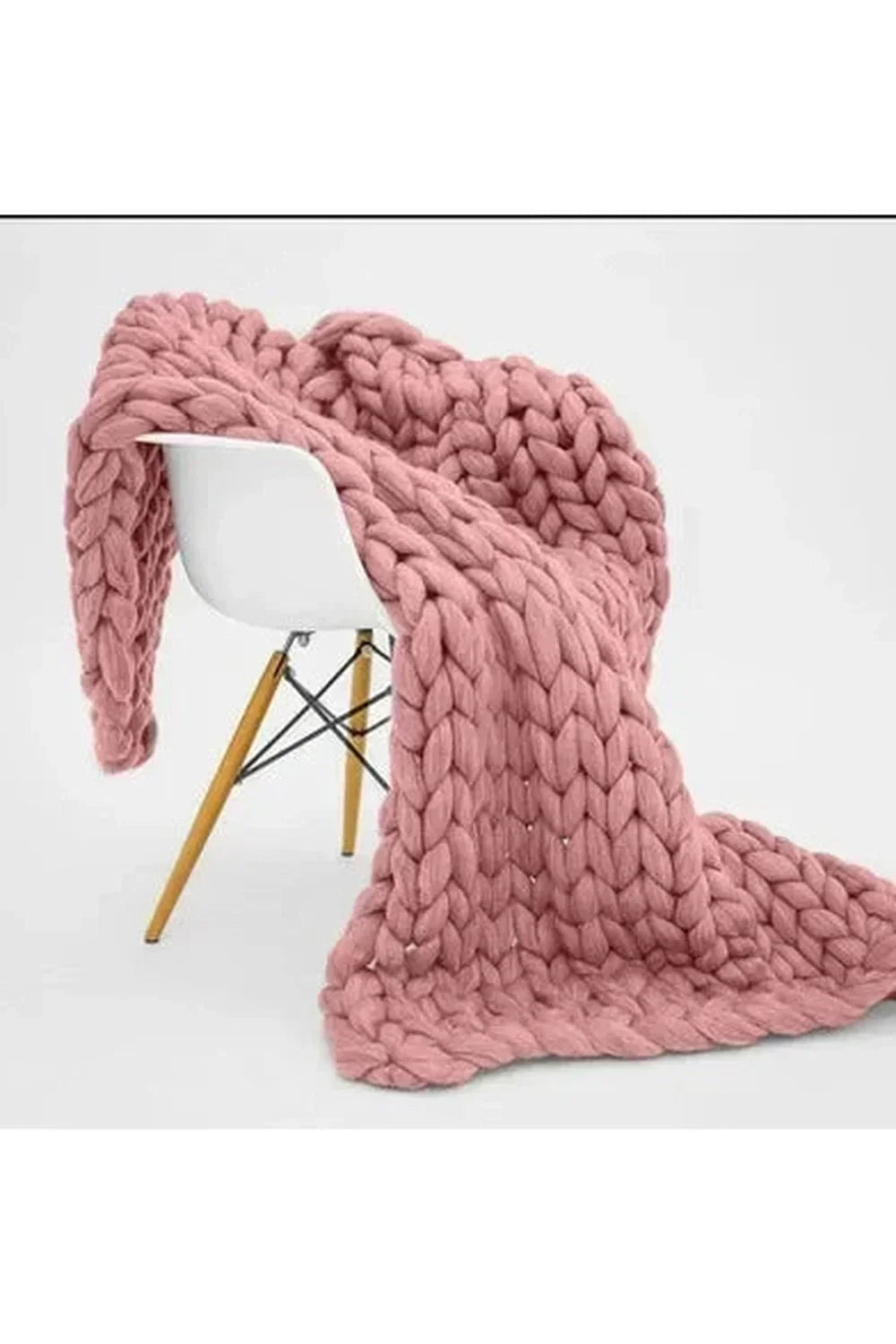 Throw Blanket Extra-Soft Chunky Braided Polyester
