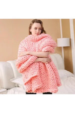 Throw Blanket Extra-Soft Chunky Braided Polyester