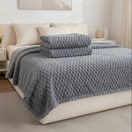 Throw Blanket Plush Velvet Plaid Soft & Warm