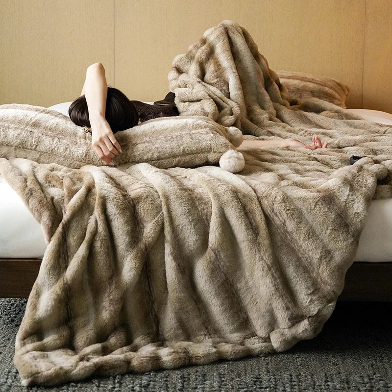 Throw Blanket Reversible Faux Fur Quilted Wave Machine Washable