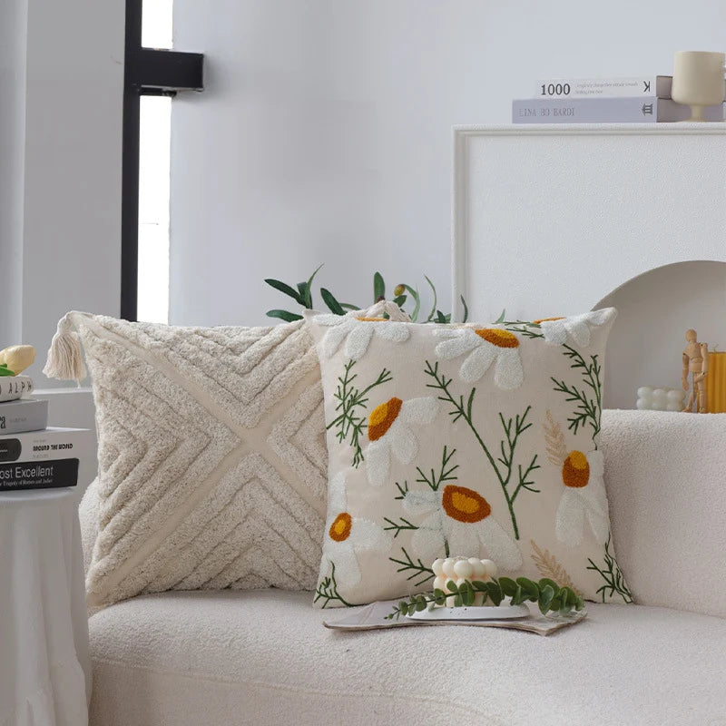 Throw Pillow Cover Hand-Tufted Daisy Cotton-Linen Concealed Zipper