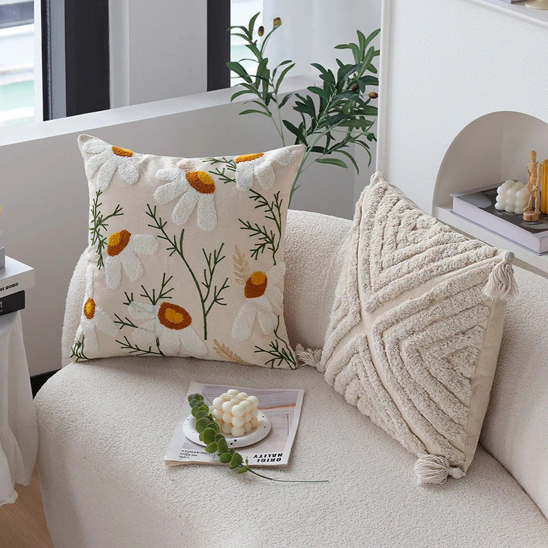 Throw Pillow Cover Hand-Tufted Daisy Cotton-Linen Concealed Zipper
