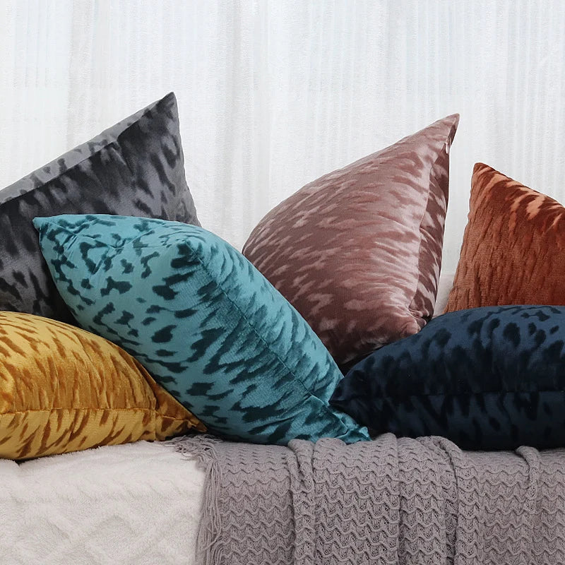 Throw Pillow Cover Low-Pile Velvet Embossed Jacquard Hidden Zipper
