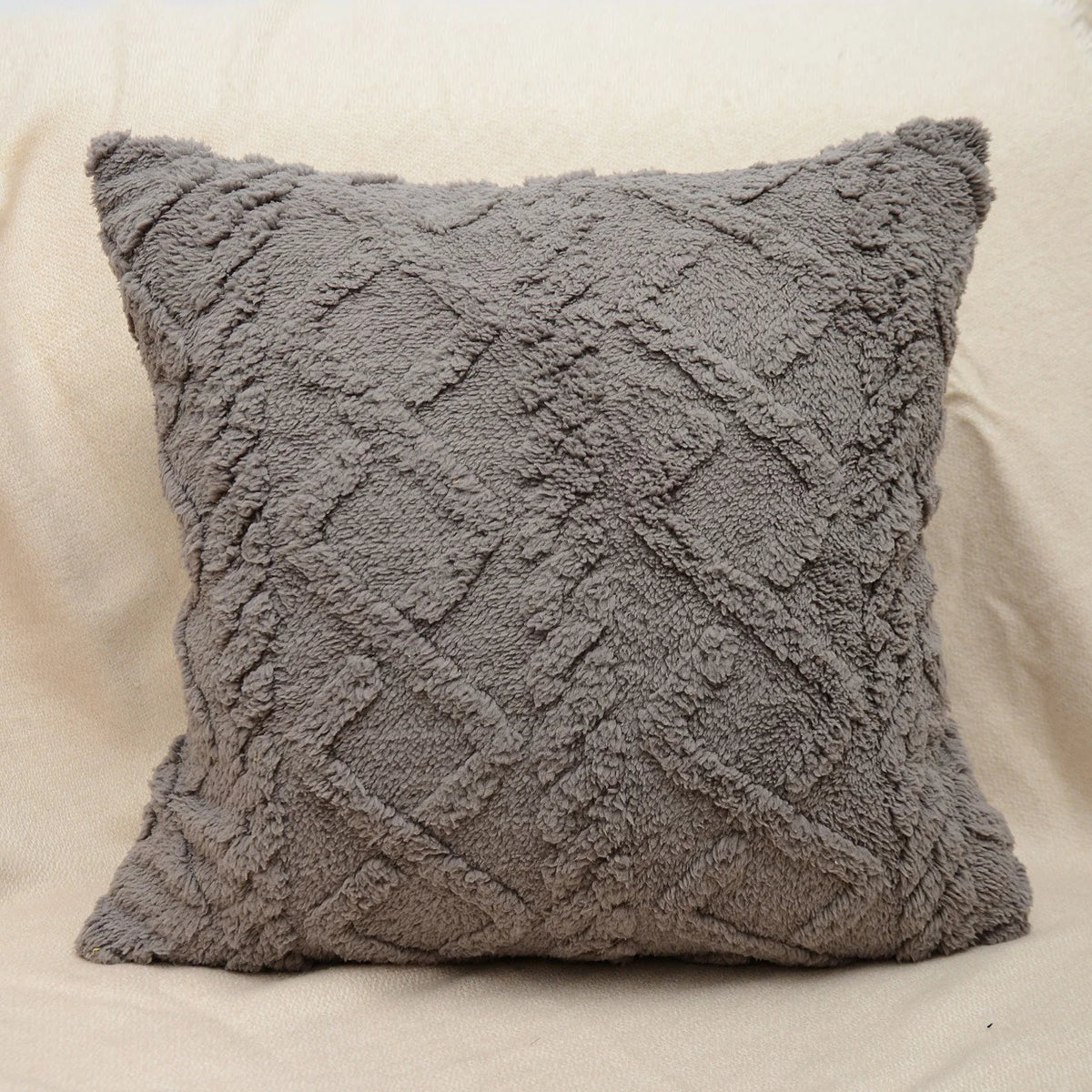 Throw Pillow Cover Plush Sherpa Geometric Tufting