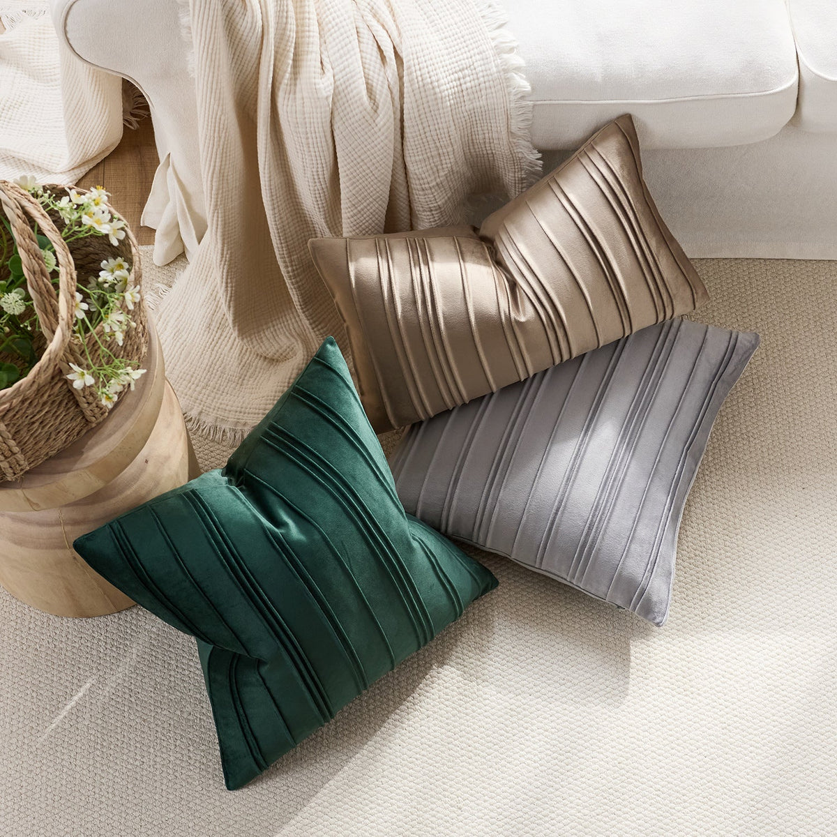 Throw Pillow Cover Soft-Touch Velvet Pintuck Pleats Hidden Zipper