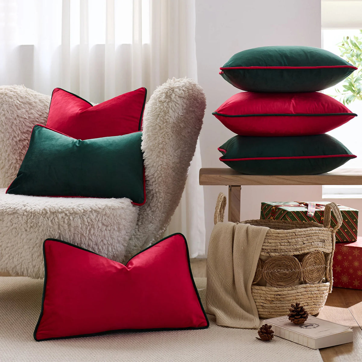 Throw Pillow Plush Velvet Contrast Piped Edge Removable Insert