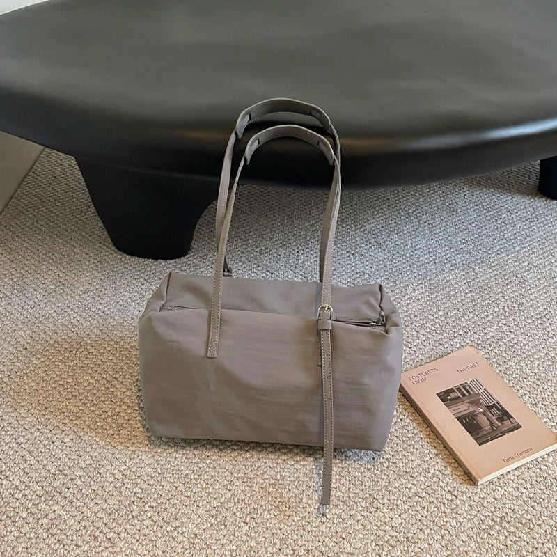 Travel Duffel Bag Spacious Water-Resistant Adjustable Strap