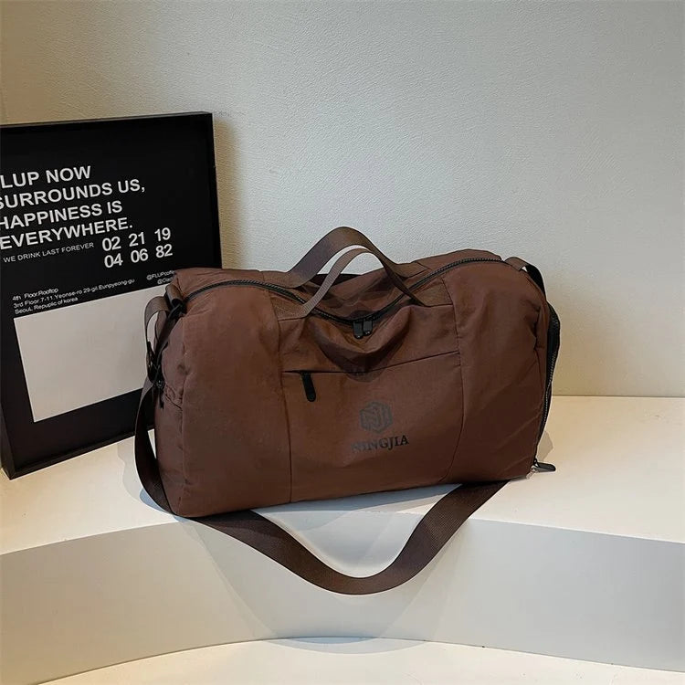 Travel Duffel Bag Water-Resistant Fabric & Multiple Pockets