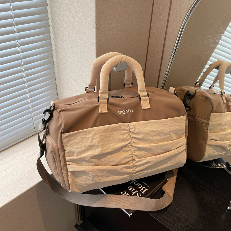 Weekender Duffle Bag Spacious Interior & Multiple Pockets