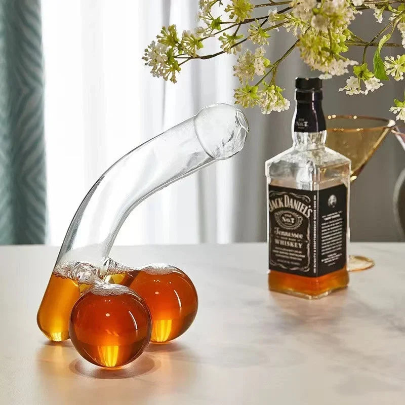 Wine Decanter Curved Glass Aerating Design