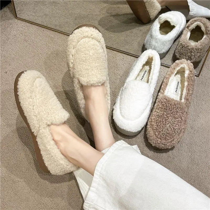 Women's Slip-On Shoes Lamb Wool Lined Rubber Outsole