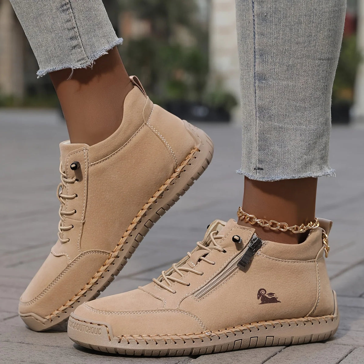 Women’s Sneakers Wide Toe Box Arch Support Non-Slip Sole