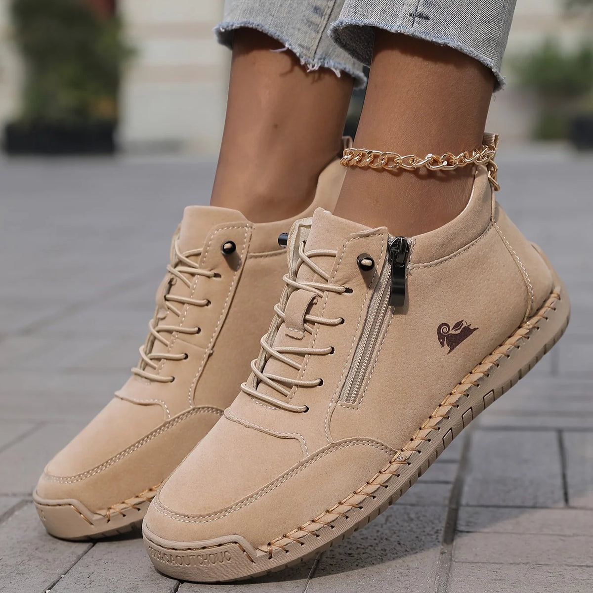 Women’s Sneakers Wide Toe Box Arch Support Non-Slip Sole