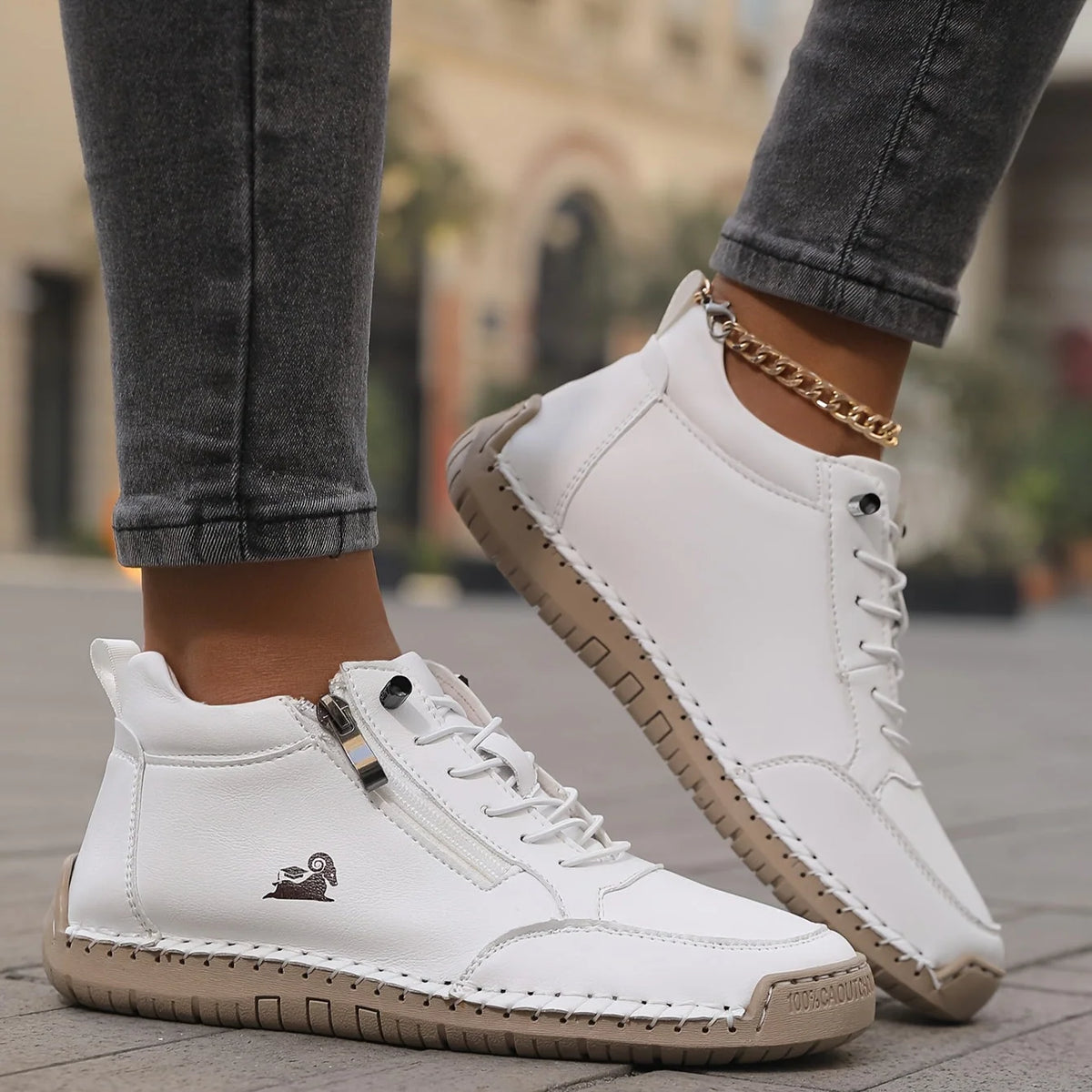 Women’s Sneakers Wide Toe Box Arch Support Non-Slip Sole