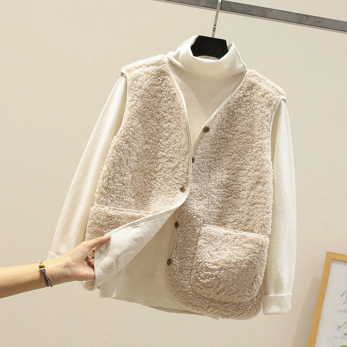 Women's Vest Lambswool Fine Knit Breathable Warmth