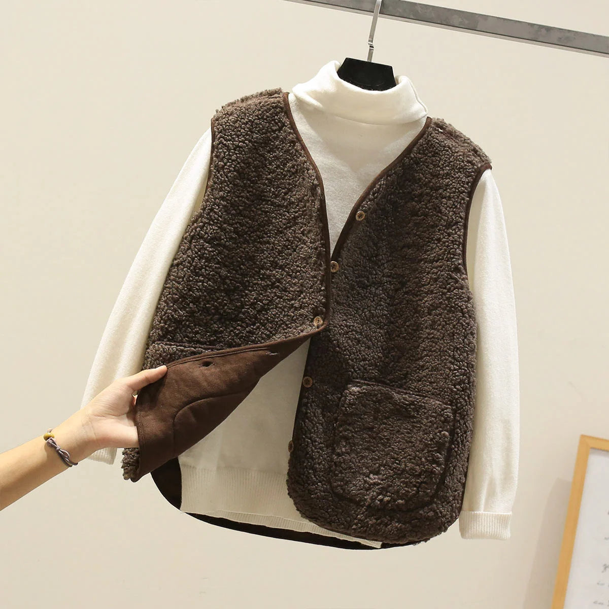 Women's Vest Lambswool Fine Knit Breathable Warmth