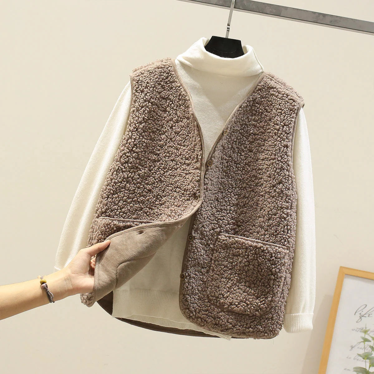 Women's Vest Lambswool Fine Knit Breathable Warmth