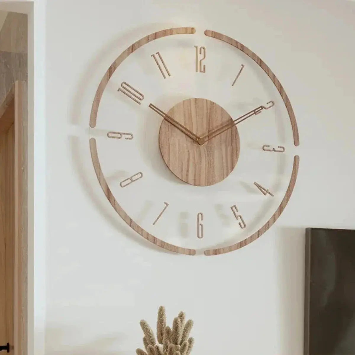 Wanduhren aus Buchenholz im skandinavischen Design