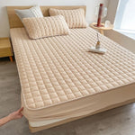 Breathable Mattress Protector with Liquid Repellent Protection and Allergy Protection