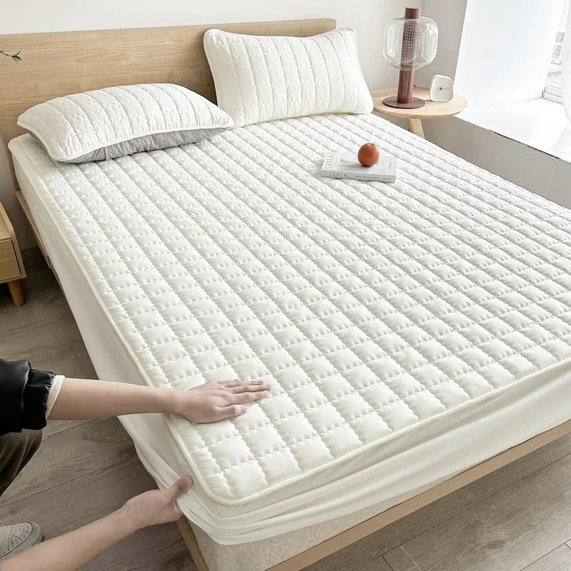Breathable Mattress Protector with Liquid Repellent Protection and Allergy Protection