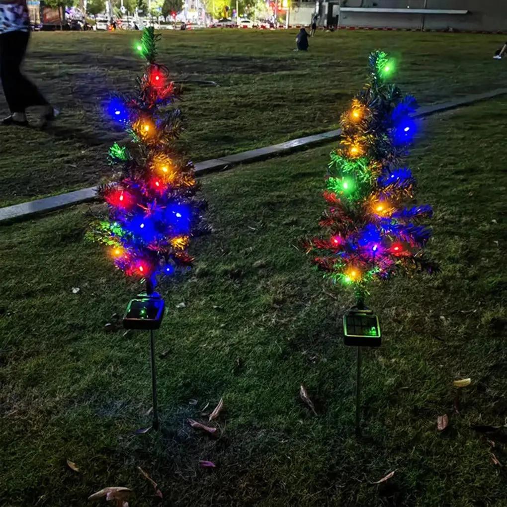 Wetterfester Solar-Weihnachtsbaum – Strahlend schön für festliche Wintertage