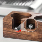 Kaffeekunstwerk | Elegante Holzstation für Kaffeetampen