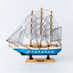 Elegante Holzboot-Skulptur mit LED-Beleuchtung – Stilvolles Deko-Element für Zuhause und Büro