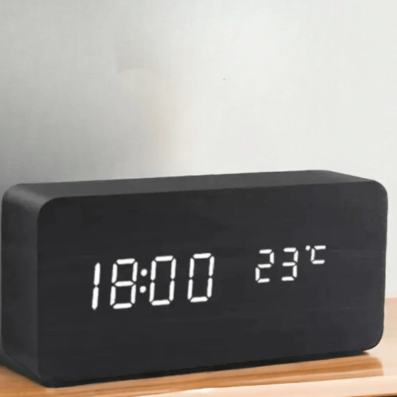 SmartWood – Intelligent Wooden Wall Clock with Voice Control