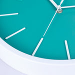 Stilvolle 3D Wanduhr mit eleganten Stundenmarkierungen