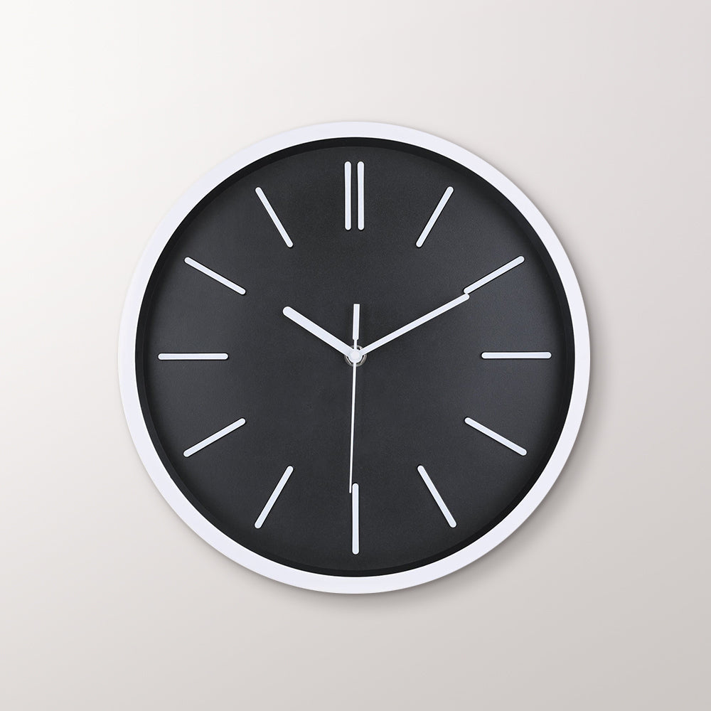 Stilvolle 3D Wanduhr mit eleganten Stundenmarkierungen