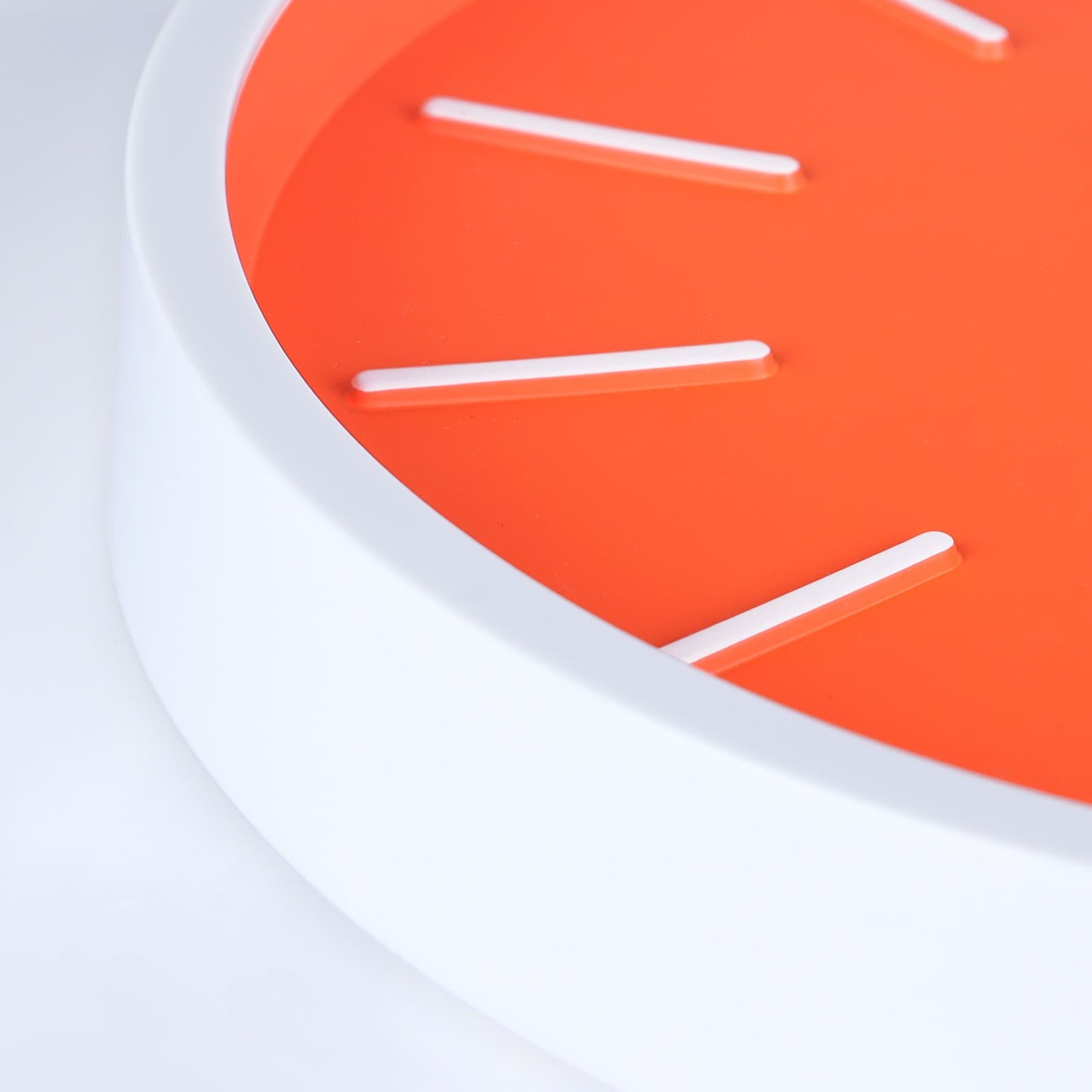 Stilvolle 3D Wanduhr mit eleganten Stundenmarkierungen