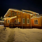 Lichtvorhang WinterGlow – Wetterfeste LED Weihnachtsbeleuchtung in Warmweiß