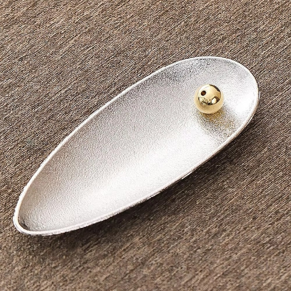Eleganter Räucherstäbchenhalter aus Metall | AromaLux