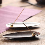 Eleganter Räucherstäbchenhalter aus Metall | AromaLux
