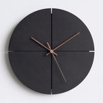 Minimalistische Wanduhr mit leisem Quarzwerk – AuraSphere