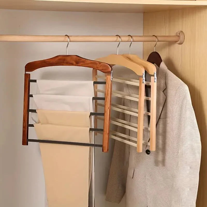 Stilvolle Holzkleiderbügel mit Mehrfachstange für Ordnung